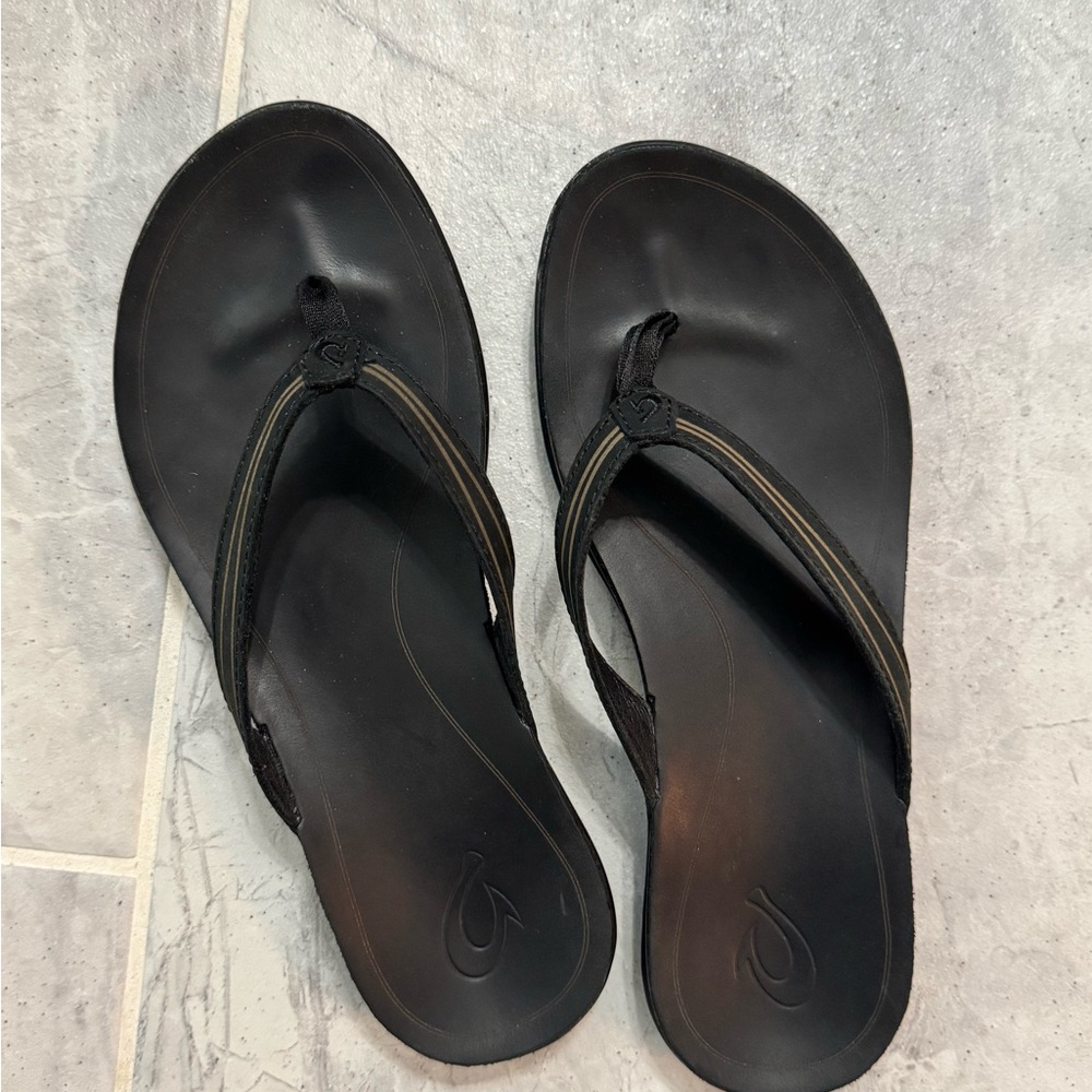 Olukai Aukai barley worn black sz 8